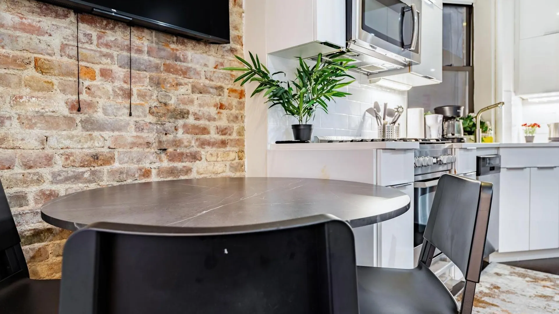 Explore Hudson Yards At Aesthetic Prime 2Bd Apartmnet New York Apartment
